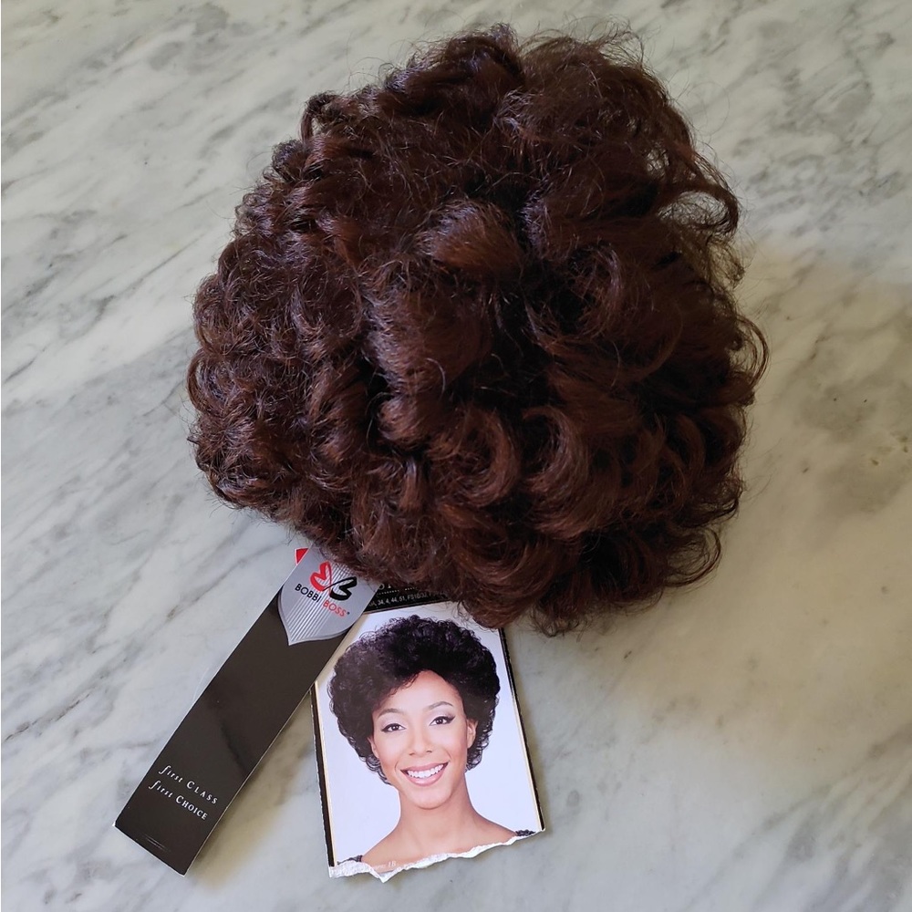 🆕 Bobbi Boss: Premium Synthetic Wig, Dark Brown